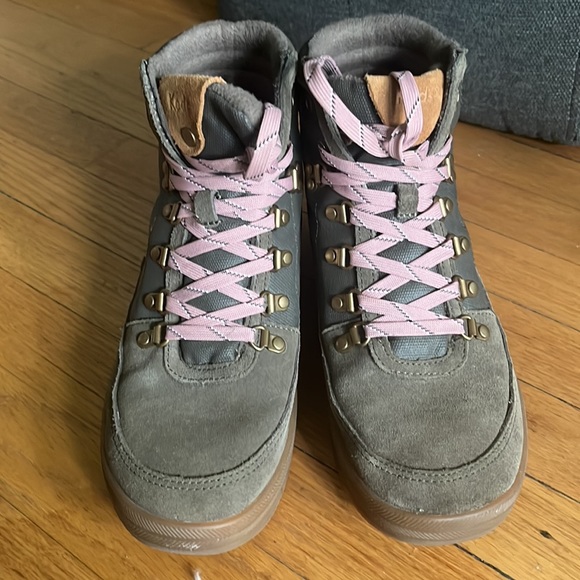 Keds Midland Water-Resistant Boot
Size: 10 - Picture 3 of 3